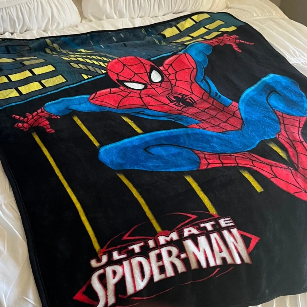Ultimate Spider-Man Blanket